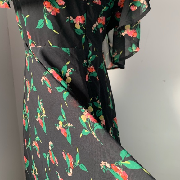 Vanessa Virginia shoulder dress 6 - Picture 5 of 10